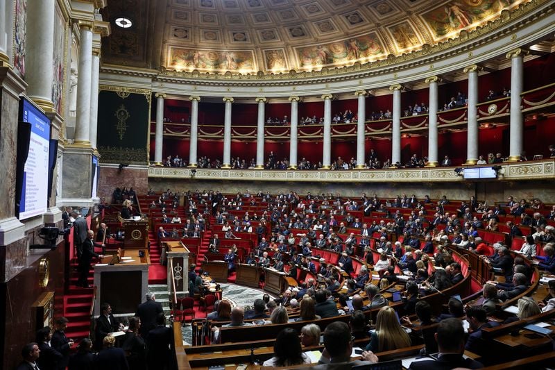 Image for French lawmakers vote to approve suspension of unpopular pension reform