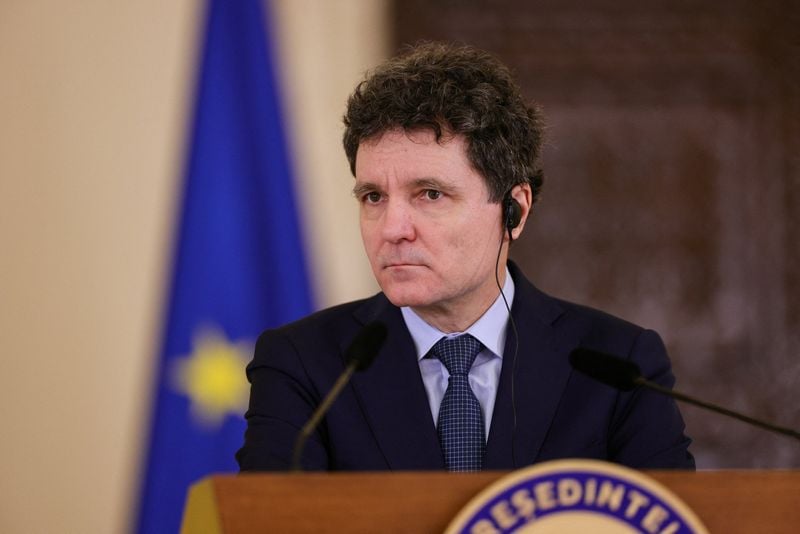 Image for Romanian president appoints chief prosecutors despite opposition