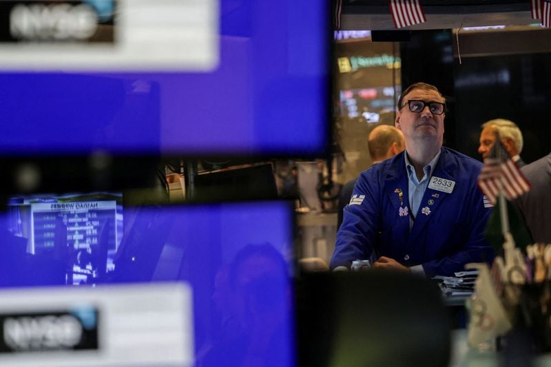 Image for Global equity funds draw second weekly inflow on AI rally, tariff delay