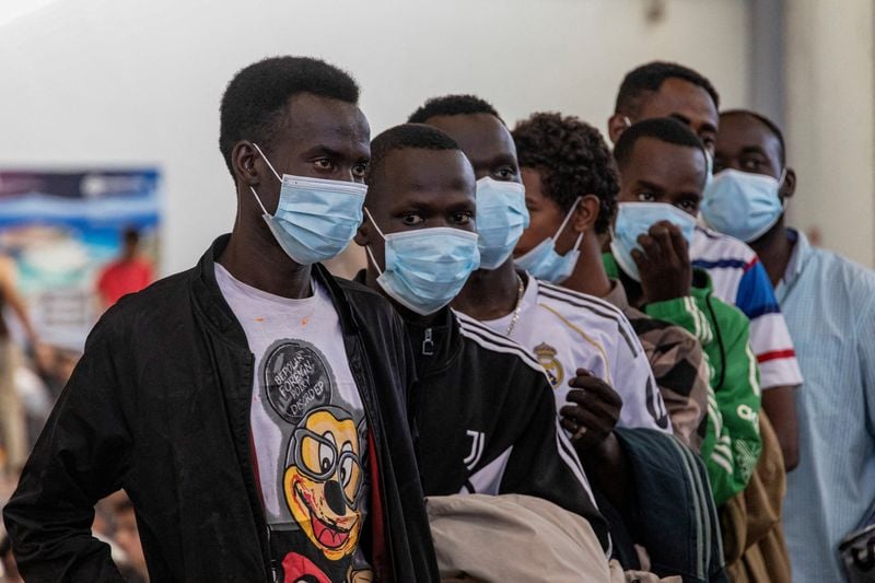 Image for Greece toughens penalties for rejected asylum seekers, speeds up returns