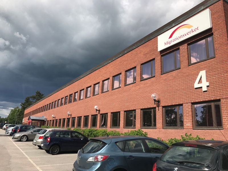 Image for Sweden to make asylum seekers live in centres in further tightening of rules