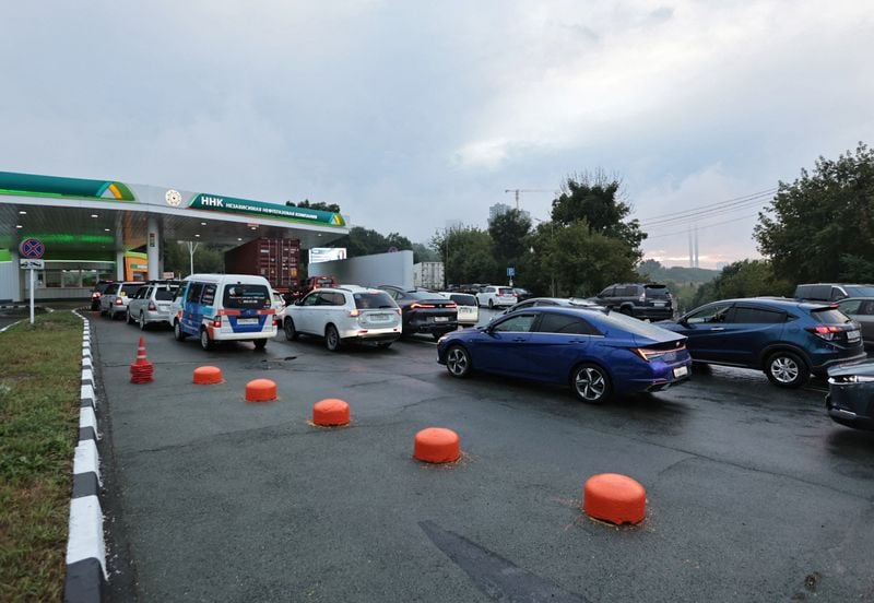 Image for Gasoline shortages in Russia that have sent prices higher will soon be resolved, minister says