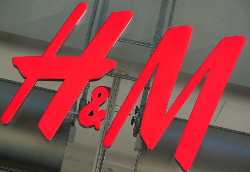 Image for H&M to buy back own shares for $105 million