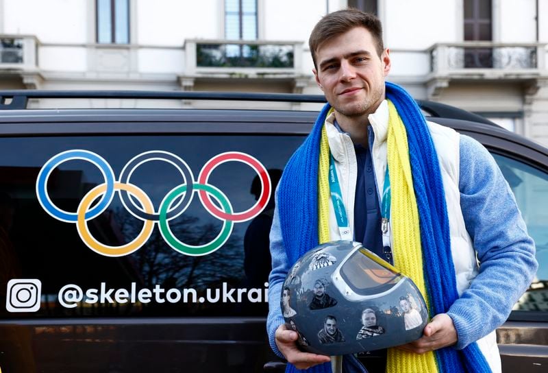 Image for Ukraine's Zelenskiy thanks disqualified Olympian for being 'who you are'