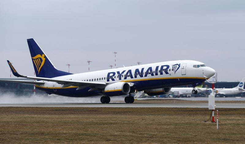Image for Ryanair asks some Spanish flight attendants to pay back a 2024 raise, documents show