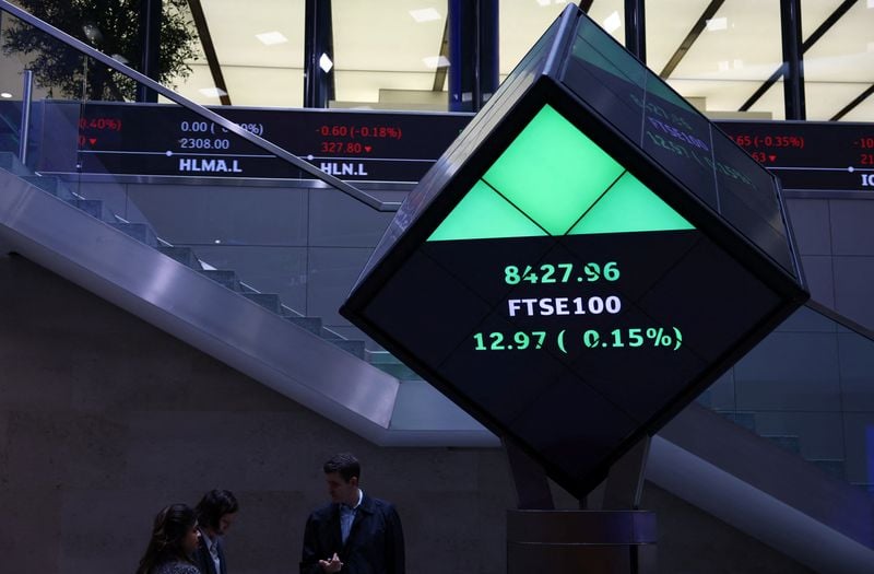 Image for British stocks gain on growth data, corporate earnings