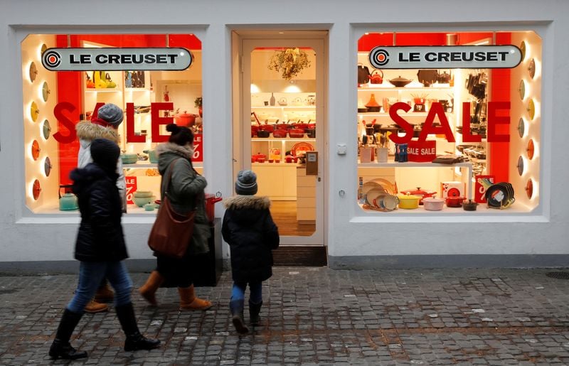 Image for Swiss economy grows 0.5% in fourth quarter, boosted by pharma and chemicals