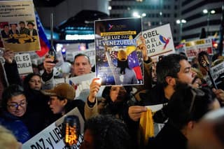 Image for Spain's Sanchez says Venezuela's Machado declined to meet him