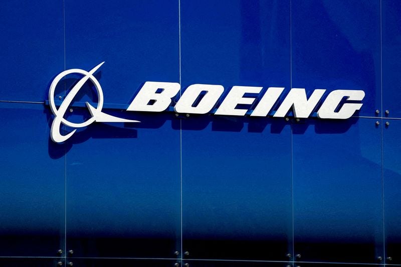 Image for Boeing trims projection for 20-year jet demand
