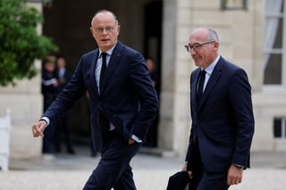 Image for Poll shows main rival of French far-right in presidential election could lose mayor seat