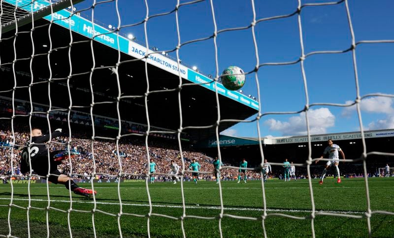 Image for Soccer-Wolves on brink of relegation after 3-0 defeat to Leeds, Bournemouth boost European hopes with win over Newcastle