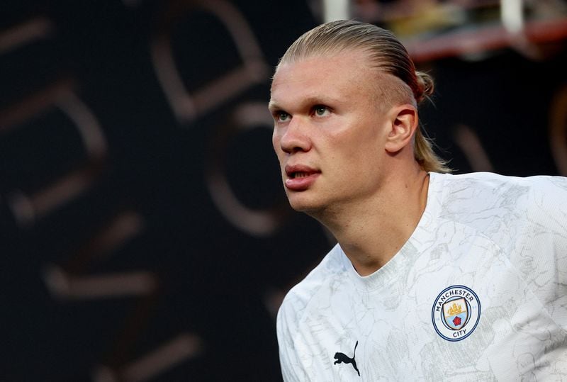 Image for Soccer-Man City and Puma sign record long-term kit deal