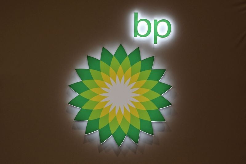 Image for BP crew excavates Olympic Pipeline, yet to find cause of leak