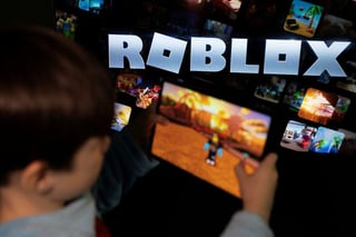 Image for Australia asks for meeting with Roblox after grooming, content complaints