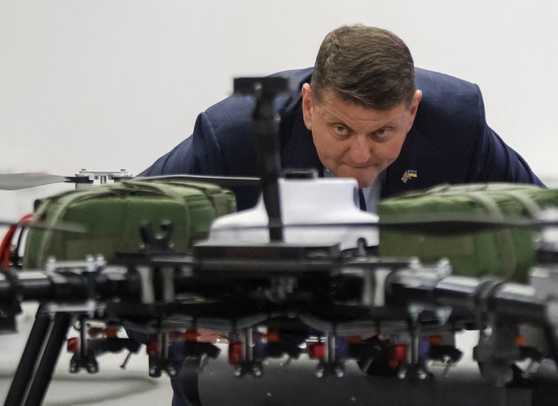 Image for Ex-army chief says Ukraine cannot hope for 'miracle' to restore 1991 borders