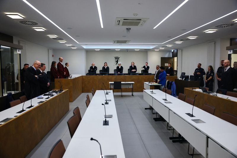 Image for Hamas members suspected of plotting attacks go on trial in Germany