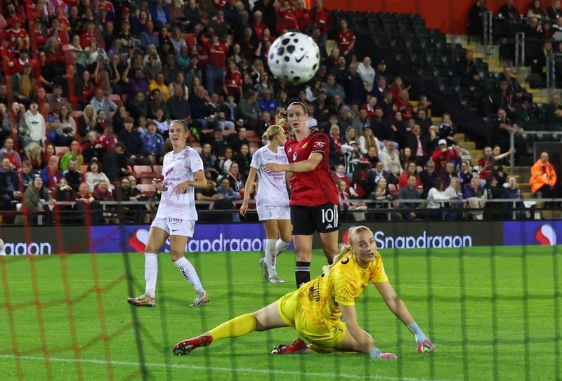 Image for Soccer-Terland treble sees Man United reach Women's Champions League for first time