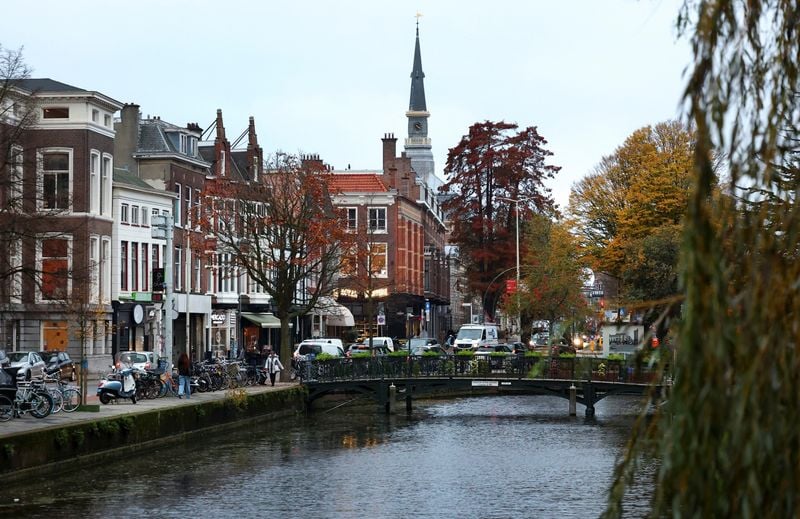 Image for Dutch report calls for $176 billion tech spend, jobless benefit cuts