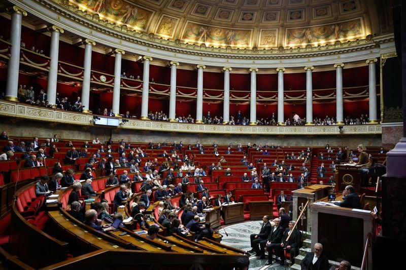 Image for France's lower house backs social media ban for those under 15 years old