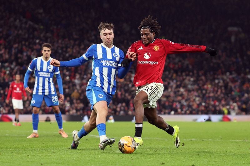 Image for Soccer-Martinelli hat-trick sends Arsenal past Portsmouth in FA Cup, Man Utd beaten