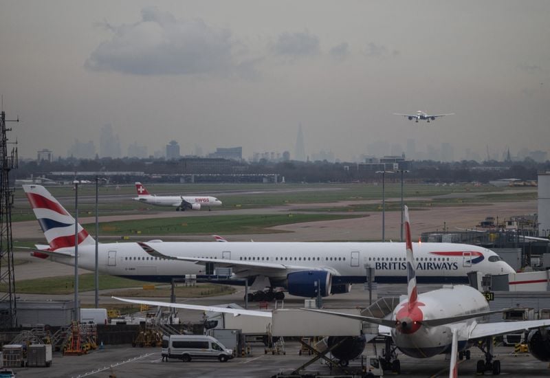 Image for UK's Heathrow lifts revenue forecast to nearly $5 billion as travel demand rebounds