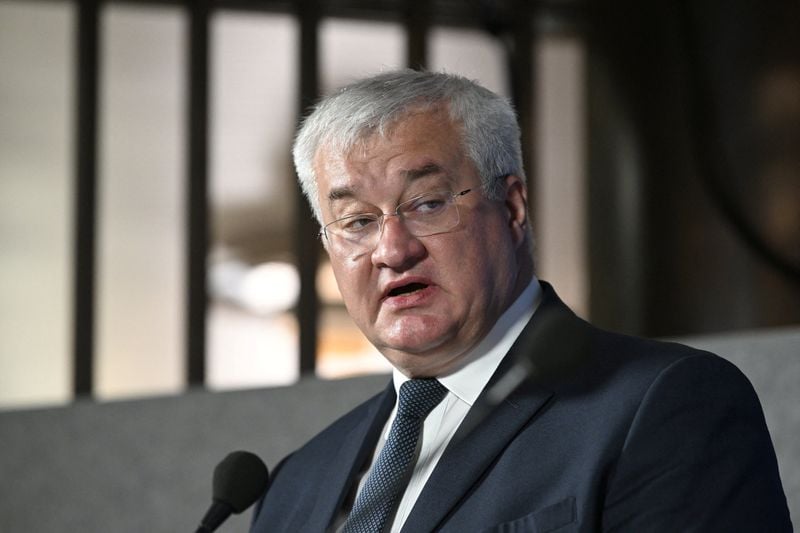 Image for Russia striking Azerbaijan's SOCAR oil facilities in Ukraine on purpose, Kyiv says