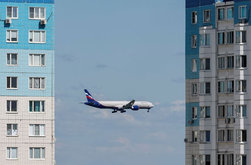 Image for Russian airlines' passenger traffic up 2.7% year on year in April, Rosaviatsia says