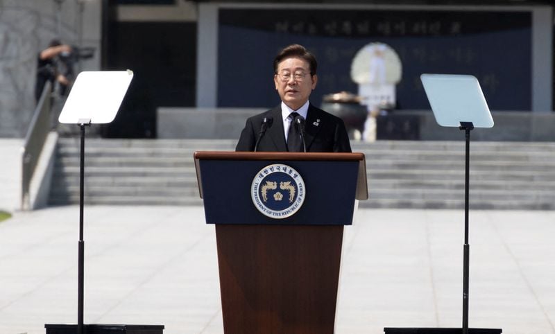 Image for South Korea's Lee plans to hold bilateral talks at G7 summit, his office says