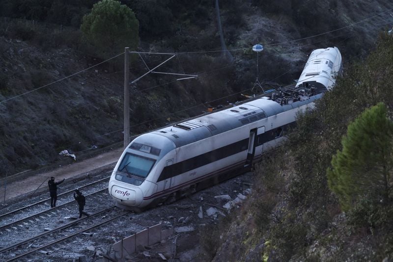 Image for Spain's government defends rail investment record after deadly crashes