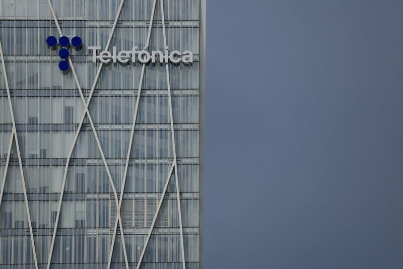 Image for Telefonica proposes laying off more than 5,000 workers in Spain, unions say