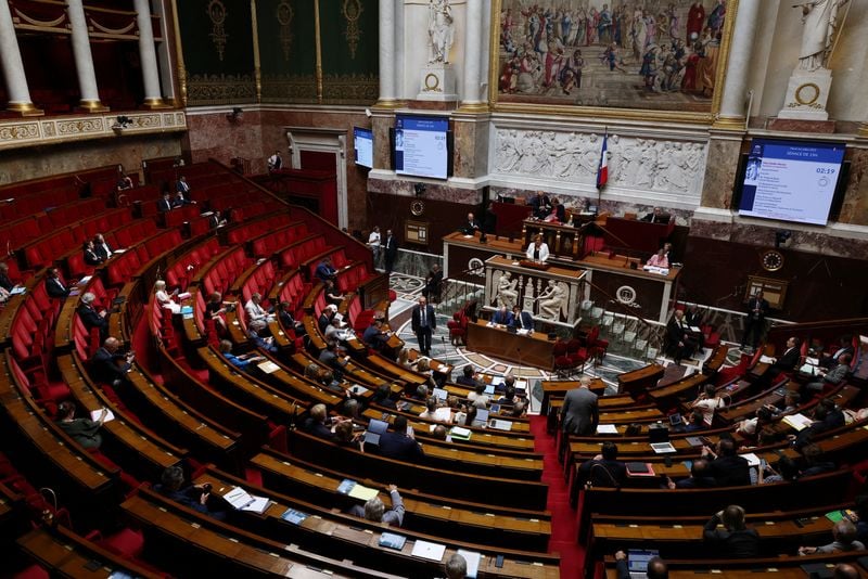 Image for France must squeeze spending or risk market backlash, says auditor