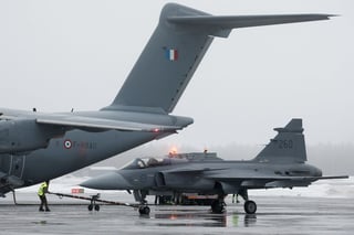 Image for Sweden to buy air defence systems for 8.7 billion crowns, defence minister says