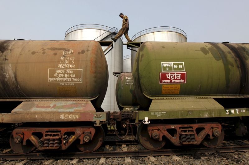 Image for India poised to sharply cut Russian oil imports after sanctions, sources say
