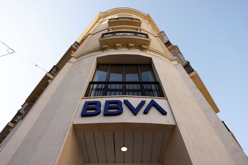 Image for BBVA tries to lure Sabadell shareholders, board recommendation on bid due