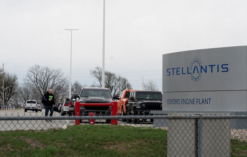 Image for NHTSA opens recall query into about 299,000 Stellantis vehicles