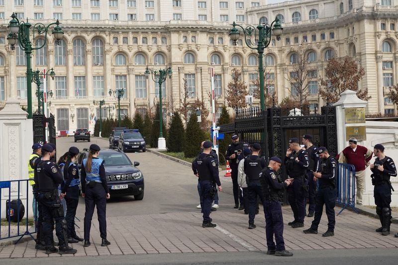 Image for Romania's top court postpones ruling on challenges to deficit lowering measures