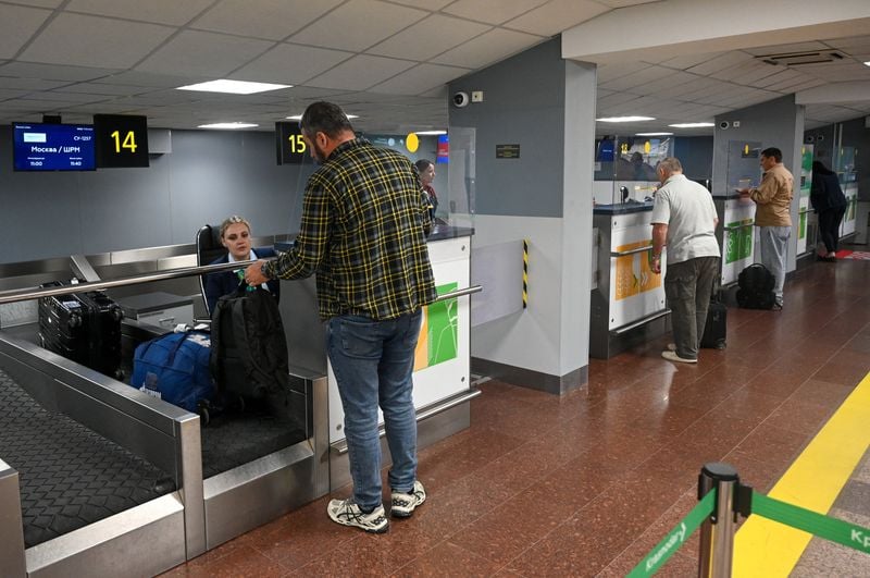 Image for Russia resumes domestic flights to southern city of Krasnodar for first time in three years