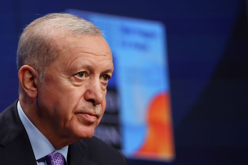 Image for Turkish authorities detain 109 in Izmir as part of corruption probe, Anadolu news says