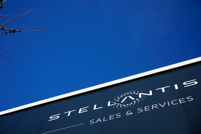 Image for Stellantis to recall over 298,000 US vehicles over rollaway risk