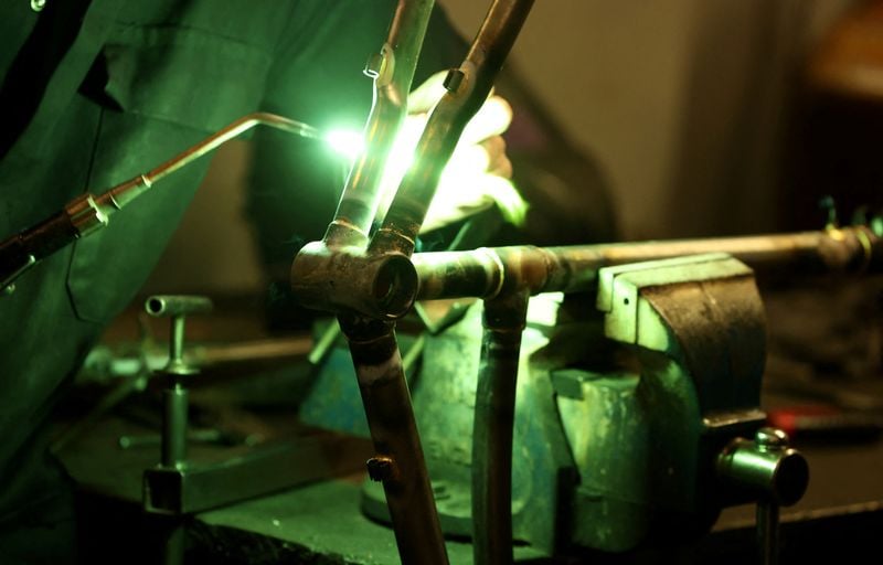 Image for UK industrial orders remain in the doldrums, CBI says