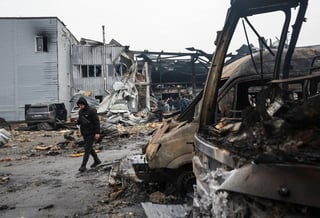 Image for Kremlin says main Ukraine issues will be discussed in Geneva talks, including territory