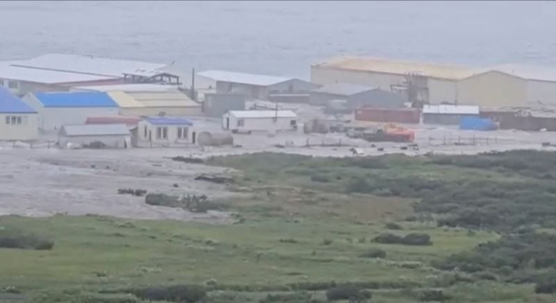 Image for July quake appears to have damaged Russian nuclear sub base, NY Times reports