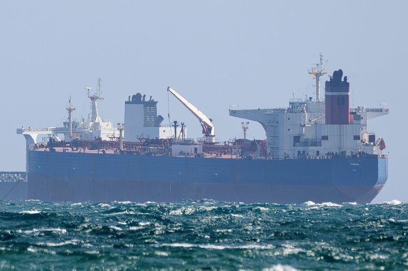 Image for Exclusive-US handing over seized tanker to Venezuela, officials say