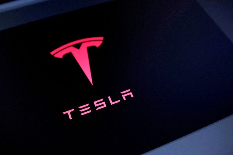 Image for Tesla new registrations plummet in key European markets in November