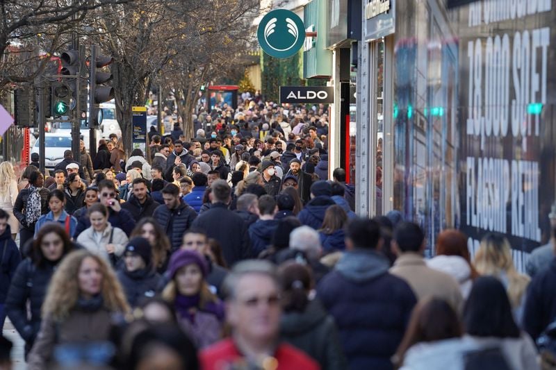 Image for UK gives above-inflation pay rises again to public sector workers