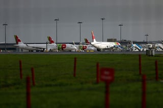 Image for Portugal demands that TAP bidders bolster operations in all its airports, not just Lisbon