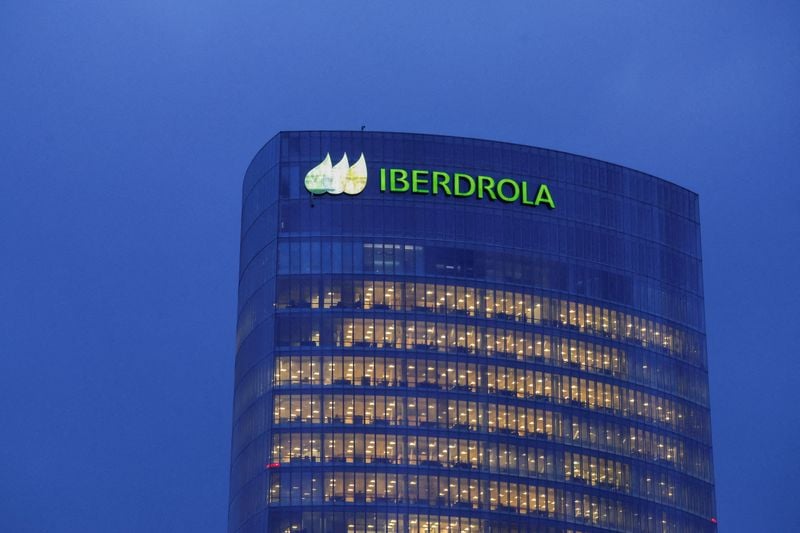 Image for Iberdrola, Endesa, Naturgy agree to seek extension of Almaraz nuclear plant, sources say