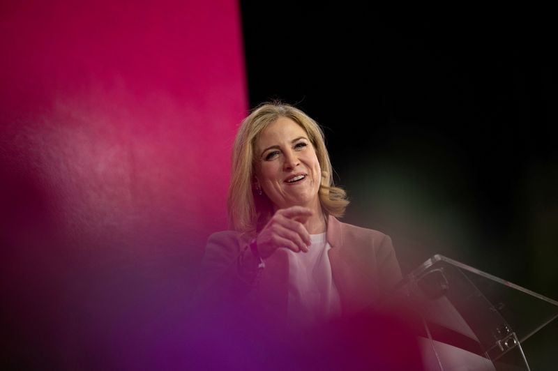 Image for Austrian liberals' vote removes last obstacle to coalition government