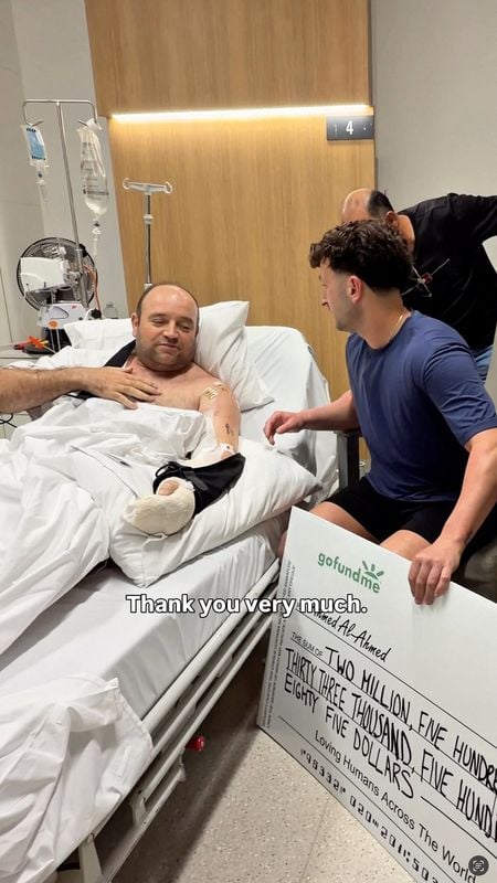 Image for Australia's 'Bondi Hero' handed $1.65 million collected from fundraising