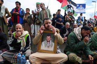 Image for Yemen's Houthis say 'fingers on the trigger' as US-Israeli war on Iran widens